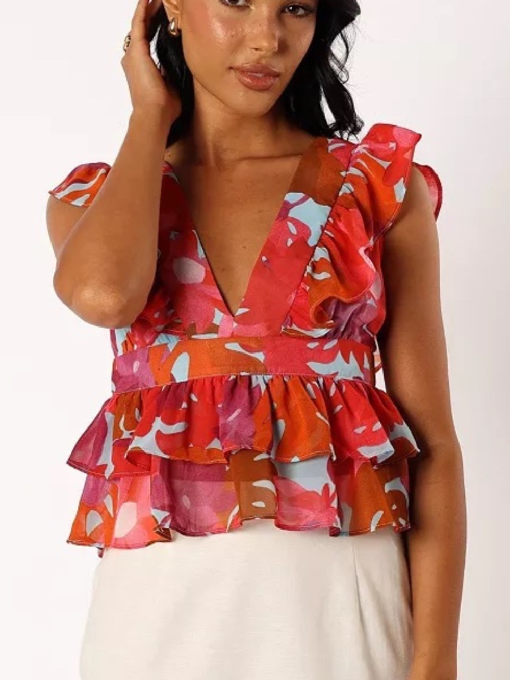 Petal + Pup Feminine Floral Flutter Sleeve Peplum Top